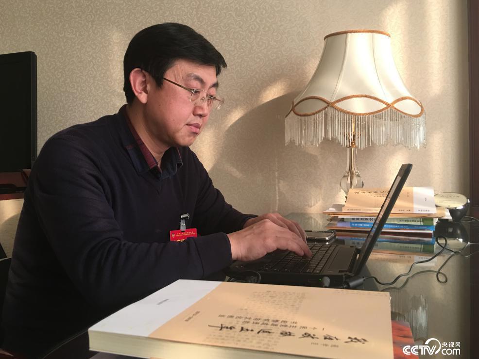 寇學臣是河北省第十一屆、十二屆政協委員，一直關注書法學科建設和優秀傳統文化傳承。（徐輝/攝）