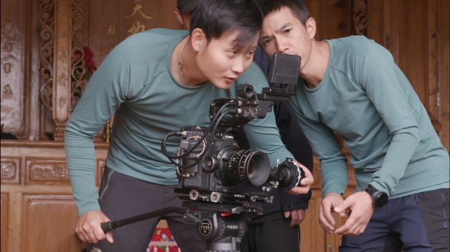 導演黃鶴（右）和攝影師劉子楠（左）