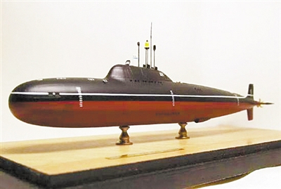 “哈斯基”級核潛艇模型圖