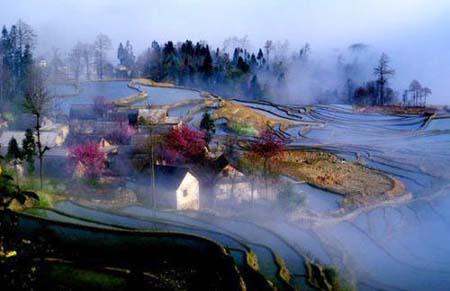 Magnificent scenery at Yuan Yang Terrace [Photo: china.com.cn] 