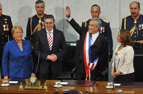 Sebastian Pinera (2nd R, Front) waves to audience at the Congress house in Valparaiso, Chile, on March 11, 2010. Sebastian Pinera was sworn in as earthquake-stricken Chile's new president during an austere ceremony on Thursday. (Xinhua/Song Weiwei)