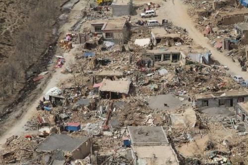 Aerial Image taken on April 16, 2010 shows the quake-hit Yushu County, northwest China's Qinghai Province. (Xinhua/Gou Baogang)