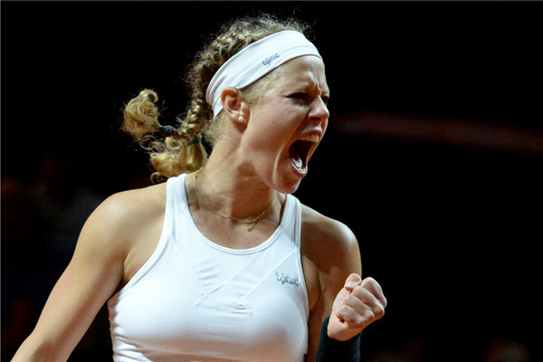 Siegemund Upsets Radwanska 6-4, 6-2