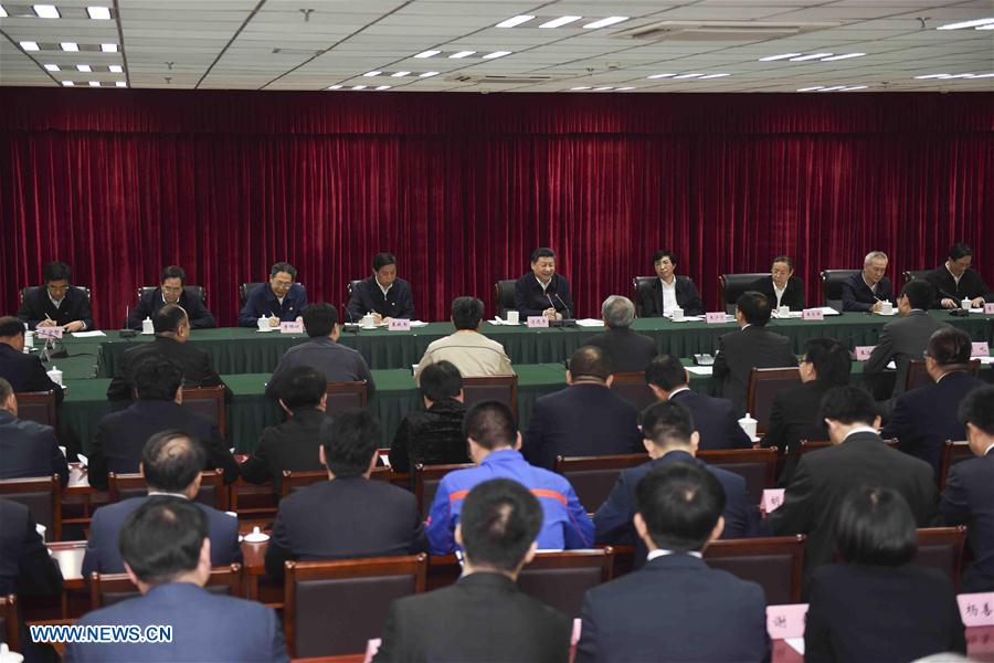 HEFEI, April 29, 2016 (Xinhua) -- Chinese President Xi Jinping (C, rear) speaks at a meeting with a group of scientists and researchers, model workers and young representatives in Hefei, capital city of east China