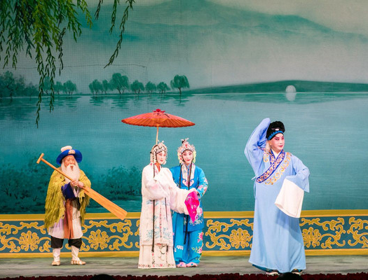 In Beijing, people queued through the night to witness Peking-Opera legend Zhang Huoding play a shape-shifter, wife, and grieving mother in "The Legend of White Snake". And their patience was rewarded with a tour-de-force performance. Zhang