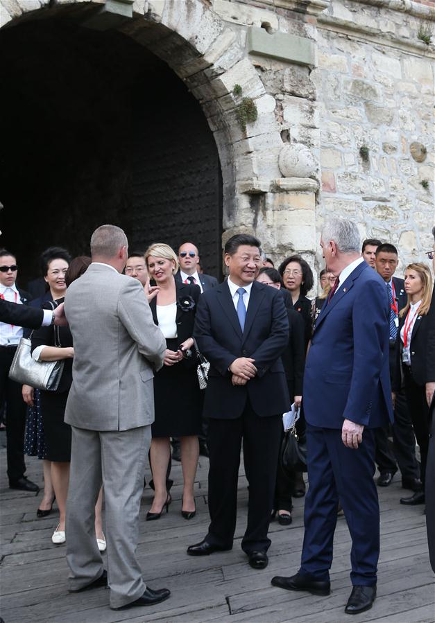 BELGRADE, June 17, 2016 (Xinhua) -- Chinese President Xi Jinping and his wife Peng Liyuan, accompanied by Serbian President Tomislav Nikolic and his wife, visit the historic Kalemegdan in Belgrade, Serbia, June 17, 2016. (Xinhua/Ma Zhancheng)