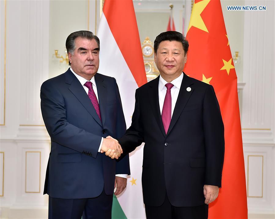 Chinese President Xi Jinping (R) meets with Tajik President Emomali Rahmon in Tashkent, Uzbekistan, June 23, 2016. (Xinhua/Li Tao) 