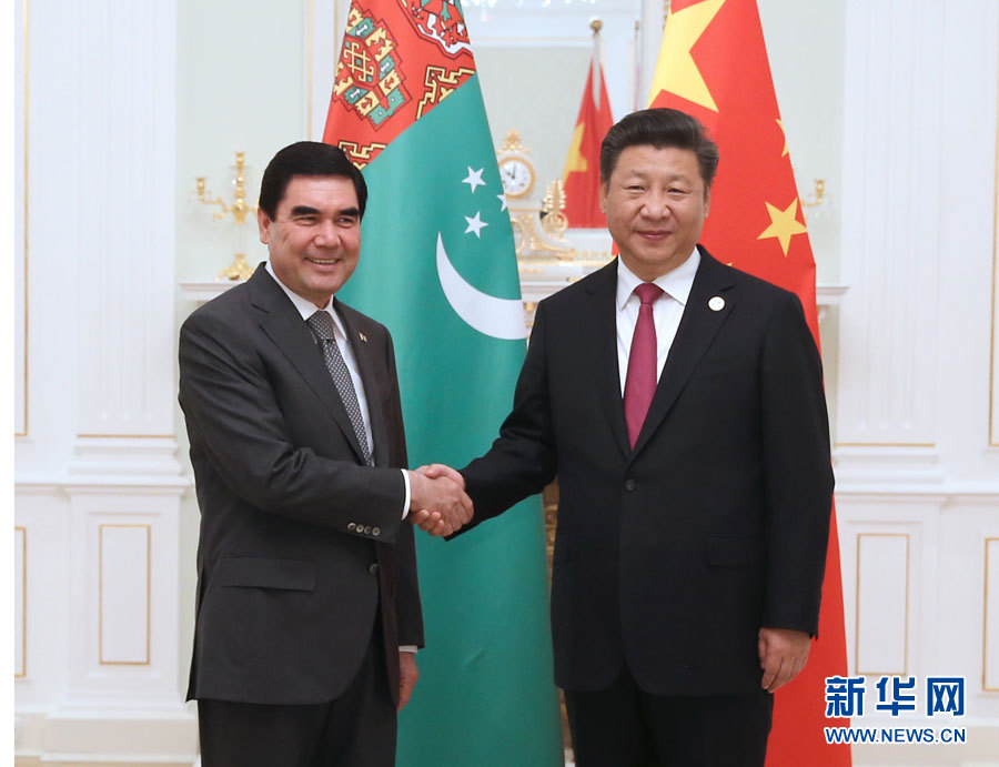 Chinese President Xi Jinping (R) meets with Turkmen President Gurbanguly Berdymukhamedov in Tashkent, Uzbekistan, June 23, 2016. (Xinhua/Ma Zhancheng)