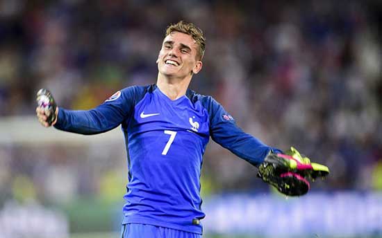 Atletico Madrid forward Antoine Griezmann celebrates after France beats Germany 2-0 in the UEFA EURO 2016 semi final match in Marseille, France, July 7, 2016. 