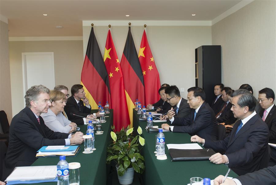 ULAN BATOR, July 16, 2016 (Xinhua) -- Chinese Premier Li Keqiang (2nd R, front) meets with German Chancellor Angela Merkel (2nd L) in Ulan Bator, Mongolia, July 16, 2016. (Xinhua/Wang Ye)