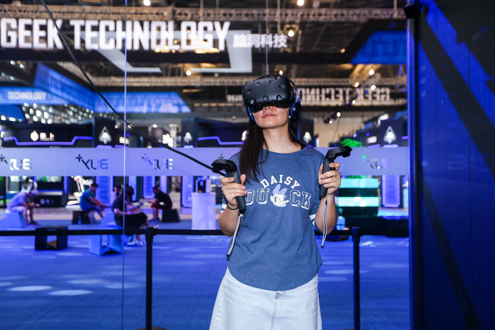 Virtual reality combined with high-tech shopping? That was the case over the weekend in Shanghai.