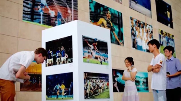 Brazilian football photo exhibtion brings back glorious memories