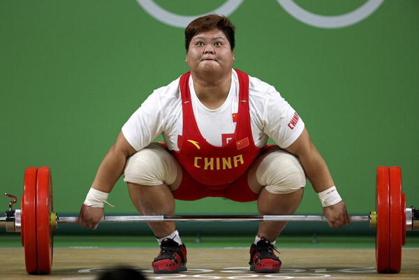 ng Suping of China competes during women