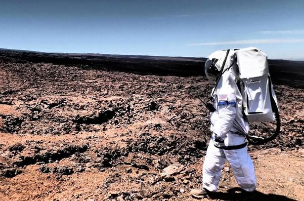 Six scientists have simulated life on Mars on a Hawaiian volcano. 