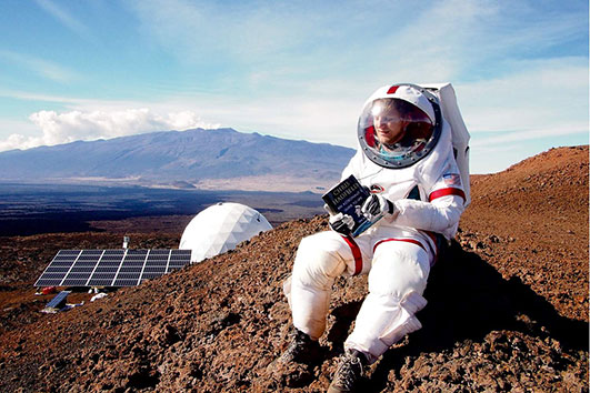 Six scientists have simulated life on Mars on a Hawaiian volcano. 