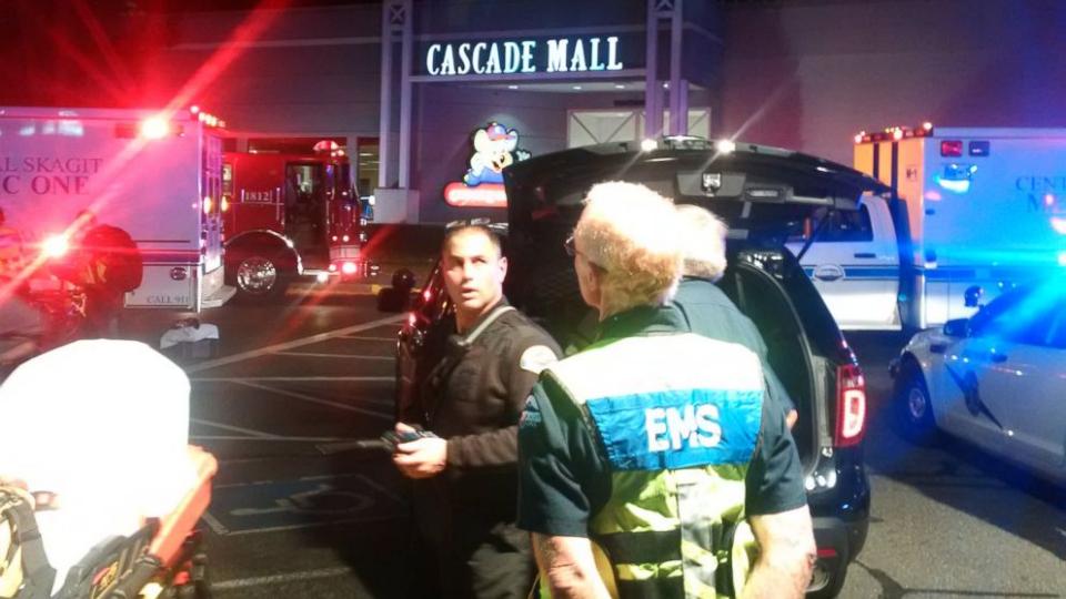 In the US three people have been shot dead and two more were wounded during a shooting at a mall in northwest Washington state.