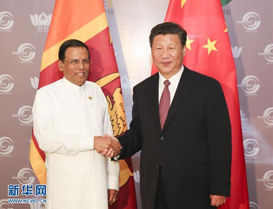 Chinese President Xi Jinping met with Sri Lankan President Maithripala Sirisena on Sunday, vowing to deepen bilateral ties of the two countries.