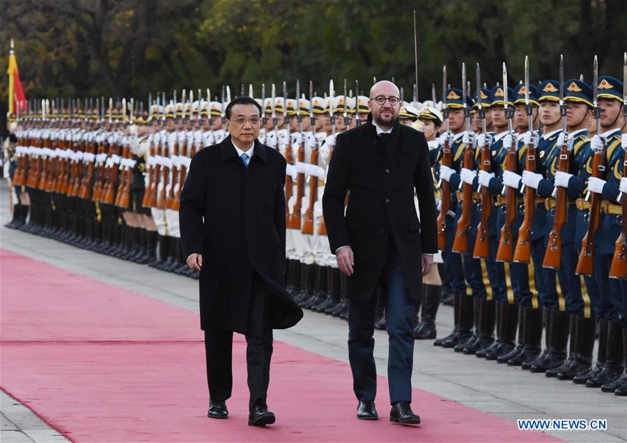 Chinese Premier Li Keqiang (L, front) holds a welcoming ceremony for Belgian Prime Minister Charles Michel before their talks in Beijing, capital of China, Oct. 31, 2016. (Xinhua/Rao Aimin) 