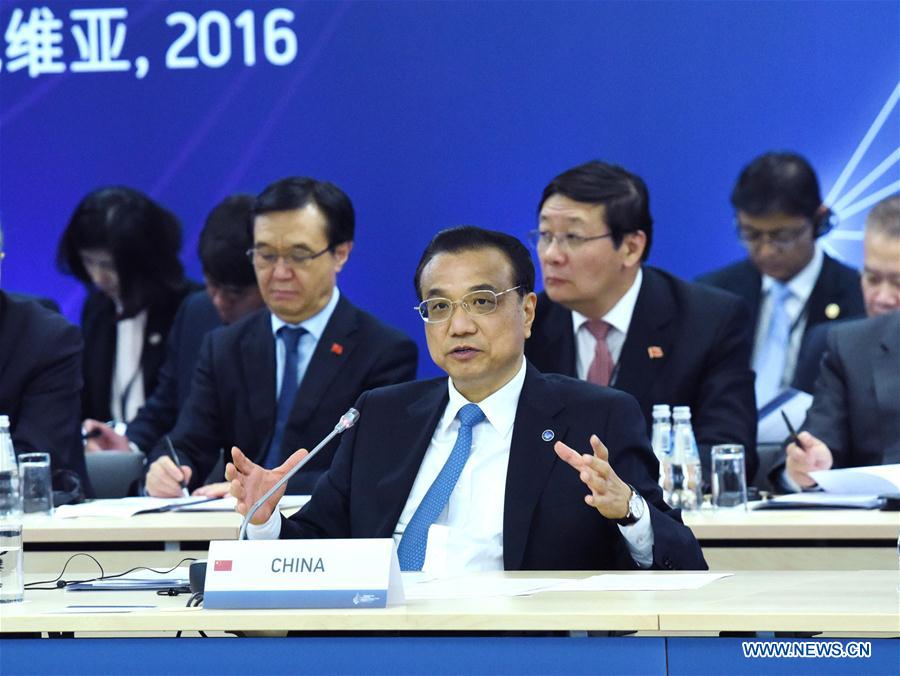 Chinese Premier Li Keqiang (front) attends the Fifth Meeting of Heads of Government of Central and Eastern European Countries (CEEC) and China in Riga, Latvia, Nov. 5, 2016. (Xinhua/Rao Aimin)  