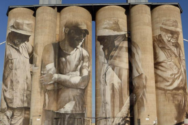 Giant mural on grain silo celebrates Aboriginal culture