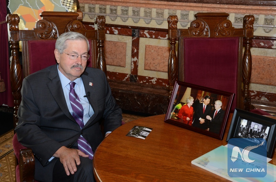 Iowa Governor Terry Branstad receives an interview with Xinhua in Des Moines, Iowa, the United States, on Aug. 10, 2015. (Xinhua/Guan Jianwu)