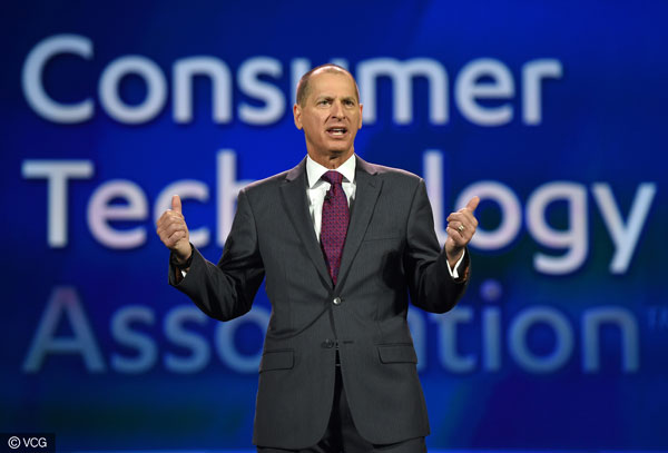 President and CEO of the US Consumer Technology Association Gary Shapiro delivers a keynote address at a tech business event in the US city of Las Vegas on January 6, 2016.[Photo: cfp.cn]