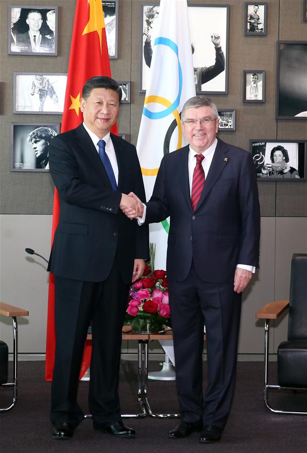 Chinese President Xi Jinping (L) meets with International Olympic Committee (IOC) President Thomas Bach at the International Olympic Museum in Lausanne, Switzerland, Jan. 18, 2017. (Xinhua/Yao Dawei) 