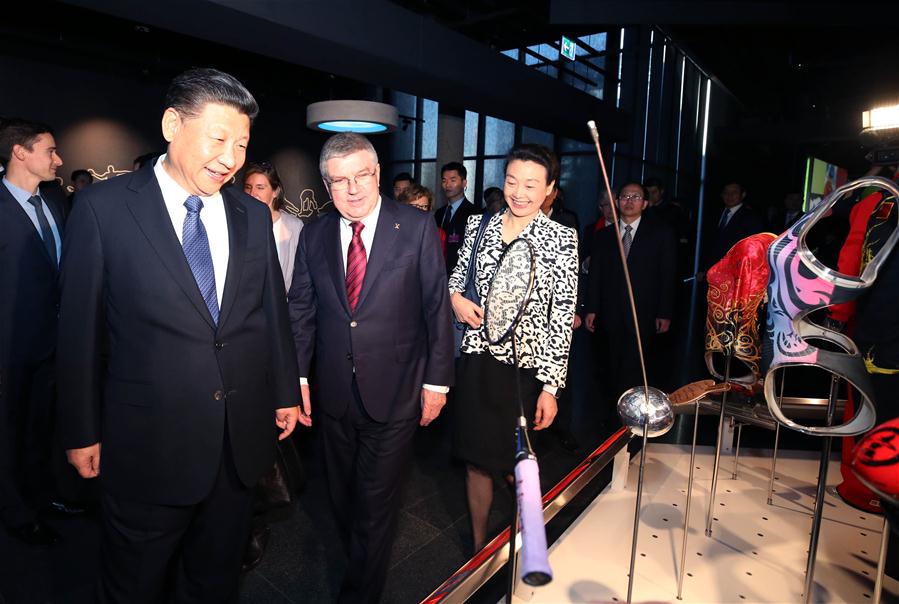 Chinese President Xi Jinping, accompanied by International Olympic Committee (IOC) President Thomas Bach, visits the International Olympic Museum in Lausanne, Switzerland, Jan. 18, 2017. Xi met with Bach at the International Olympic Museum on Wednesday. (Xinhua/Yao Dawei) 