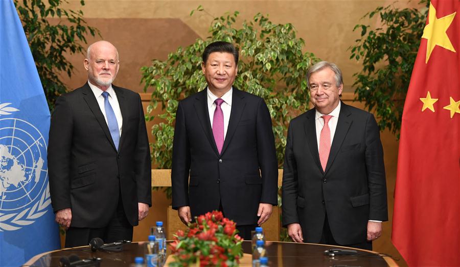Chinese President Xi Jinping (C) meets with Peter Thomson (L), president of the 71st session of United Nations General Assembly, and UN Secretary-General Antonio Guterres in Geneva, Switzerland, Jan. 18, 2017. (Xinhua/Zhang Duo) 