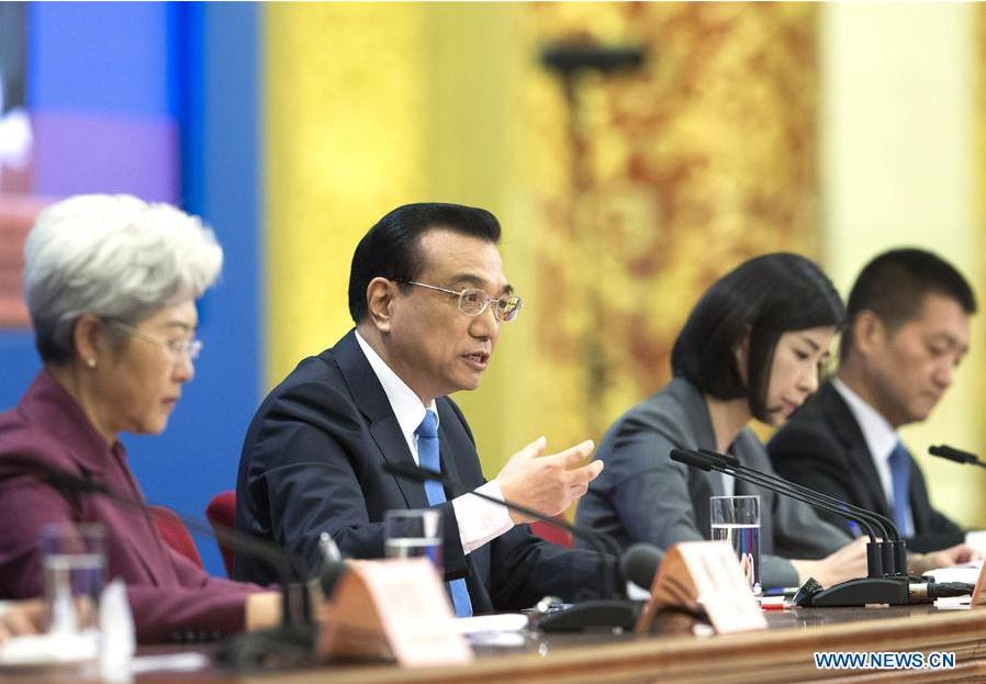 Chinese Premier Li Keqiang gives a press conference at the Great Hall of the People in Beijing, capital of China, March 15, 2017. (Xinhua/Cui Xinyu)