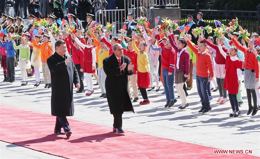 Chinese President Xi Jinping (L, front) holds a welcome ceremony for Micronesian President Peter M. Christian before their talks in Beijing, capital of China, March 27, 2017. (Xinhua/Ju Peng)