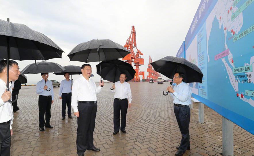 President Xi Jinping visits the Tieshangang Yard in Beihai, South China