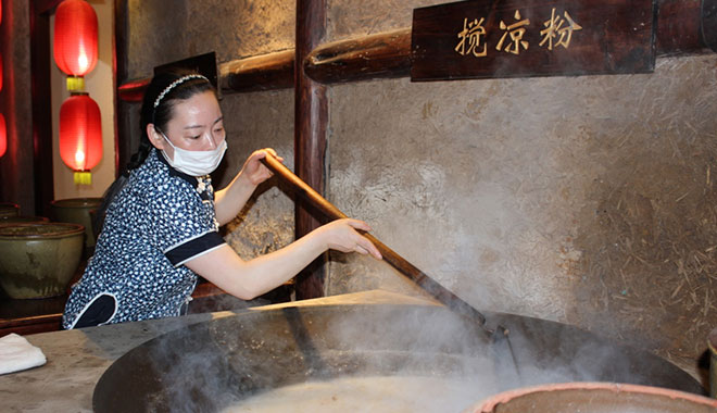 川北涼粉文化博物館中展示的涼粉製作工藝