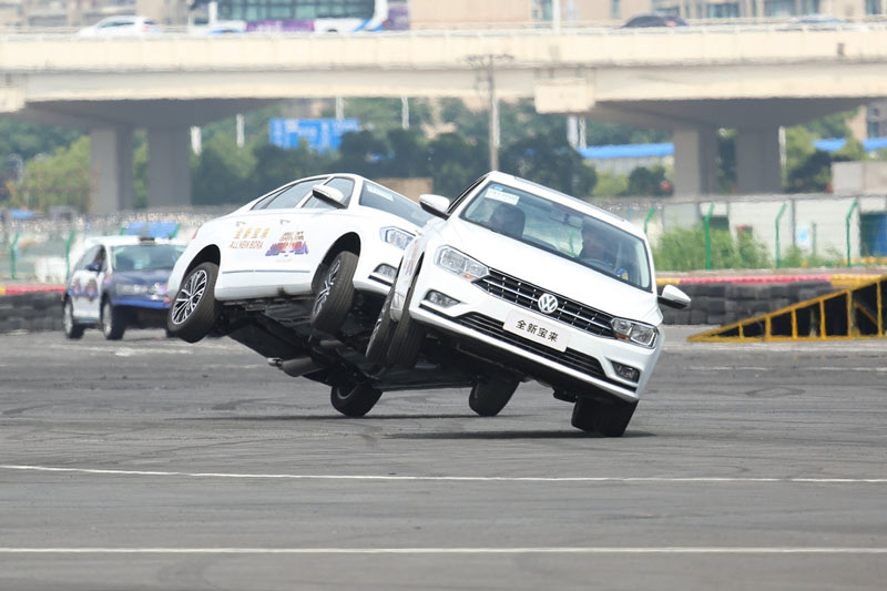 汽車特技