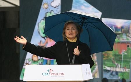 U.S. Secretary of State Hillary Clinton delivers a speech during her visit to the USA pavilion for the 2010 Shanghai World Expo in Shanghai, Nov. 16, 2009. (Xinhua/Ren Long)