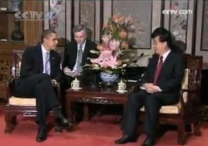 Chinese President Hu Jintao and visiting US President Barack Obama, have met at the Diao-yutai State Guest House in Beijing ahead of their planned summit for talks on a range of issues.