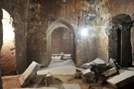 The tomb of Cao Cao, a renowned warlord and politician in the third century, was unearthed in Anyang City of central China's Henan Province.