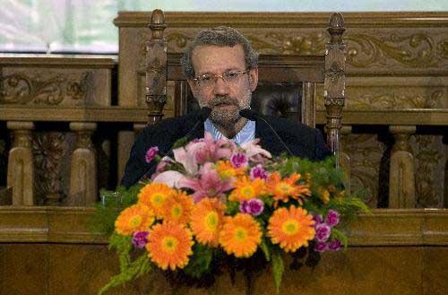 Iran's Parliament speaker Ali Larijani speaks at a press conference in Tehran, captial of Iran, March 16, 2010. (Xinhua/Ahmad Halabisaz)