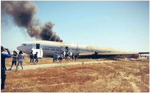 2013年7月6日，韓亞航空公司一架波音777客機在美國舊金山國際機場著陸時失事，造成2名浙江女中學生死亡，182人受傷。