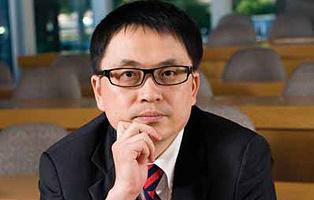  Zhang Lei, founder of an investment firm, graduated from Yale's School of Management less than 10 years ago.