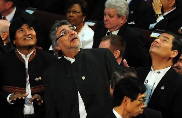 Presidents Evo Morales of Bolivia, Fernando Lugo of Paraguay and Rafael Correa of Ecuador, look at the ceiling of the Congress Building in Valparaiso during the inauguration of Chile錛噑 new president, as a powerful 7.2 magnitude earthquake rocks central Chile 