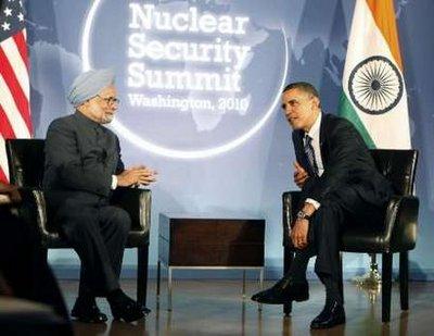 U.S. President Barack Obama (R) meets with India's Prime Minister Manmohan Singh at Blair House in Washington D.C. April 11, 2010. Singh is in town for this week's nuclear security summit. REUTERS/Richard Clement