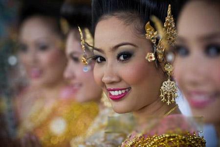 Tourism revenues account for 6% of Thailand's GDP.