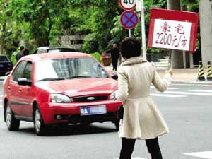 <br>有人選擇斷尾求生，有人選擇逆勢擴張。