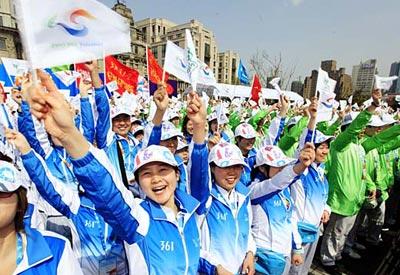 Bénévoles prêts pour l'Expo 2010 de Shanghai