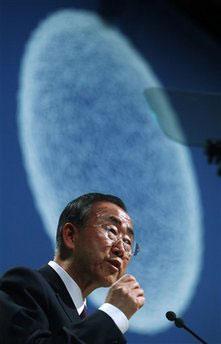 UN Secretary-General Ban Ki-moon addresses the audience during the official opening ceremony of the UN Climate Summit in Copenhagen, Tuesday, Dec. 15, 2009.(AP Photo/Heribert Proepper)