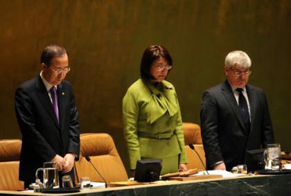 UN Secretary-General Ban Ki-moon(L) and the acting General Assembly president Byrganym Aitimova(C) mourn during a plenary session in UN headquarter in New York, Jan. 22, 2010. At least 70 UN personnel were killed in the earthquake that struck Haiti's capital of Port-au-Prince Jan. 12, 2010, UN Secretary-General Ban Ki-moon said on Friday. The UN General Assembly adopted a resolution on Friday calling on the international community to provide "speedy, sustainable and adequate" support for quake-hit Haiti. (Xinhua Photo) 