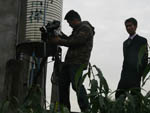 2009年11月1號《農民工的國際專利》拍攝有保鏢護駕