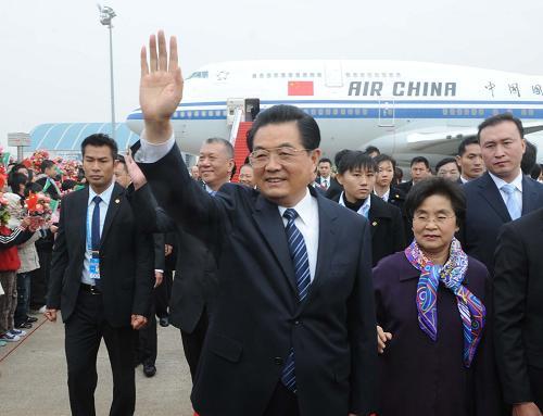 Chinese President Hu Jintao arrives in Macao on Saturday to attend the celebrations marking the 10th anniversary of the city鈥檚 return to the motherland and the inauguration of the third-term government of the Macao Special Administrative Region (SAR).