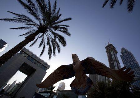 Dubai's stock market is closed on the first day of the long Eid al-Ad holiday in Dubai, November 26, 2009. Dubai has asked creditors at flagship firms Dubai World and property developer Nakheel, to delay repayment on billions of dollars of debt with the announcement appeared to be timed to minimise its impact on regional markets. (Xinhua/Reuters Photo)